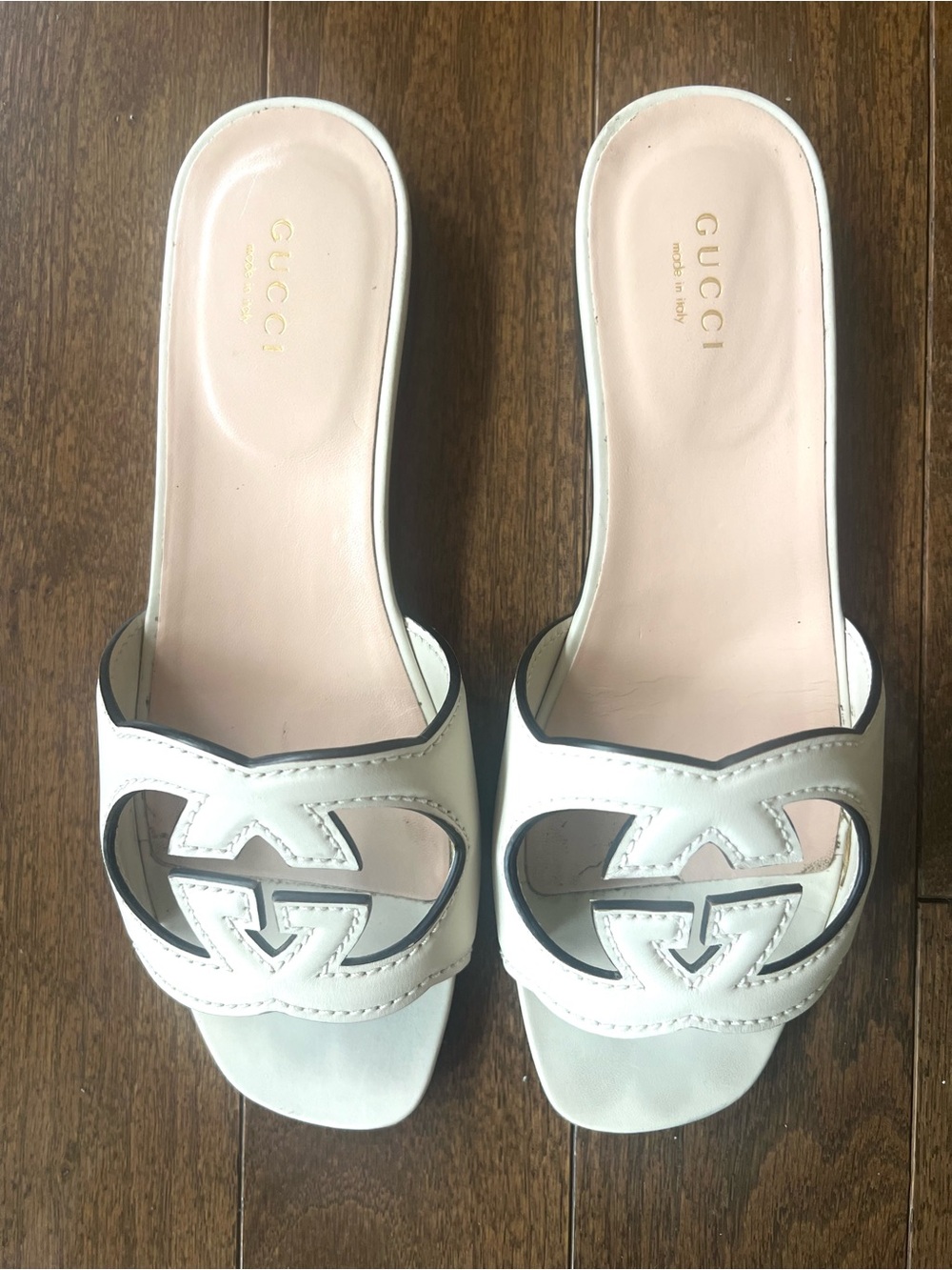 Gucci White Leather Interlocking GG Slide Mules